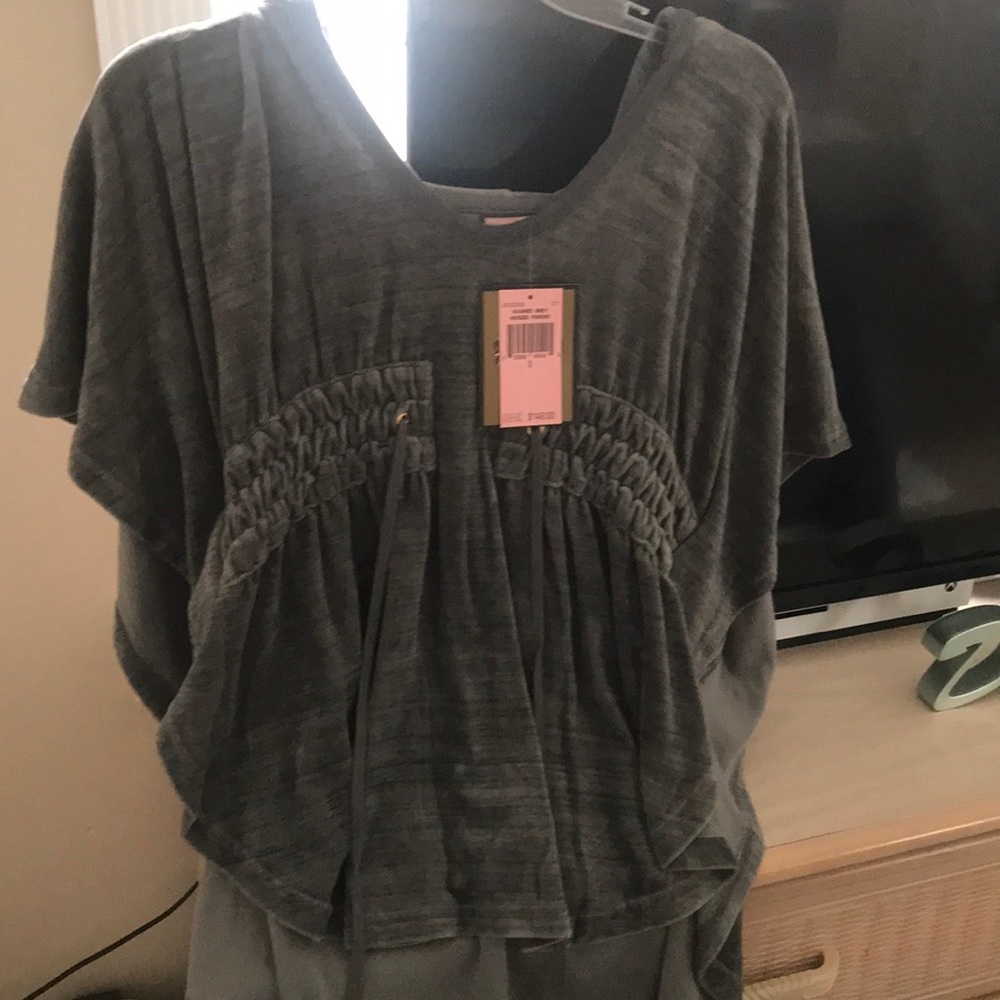 Juicy shirt and pants still have tags